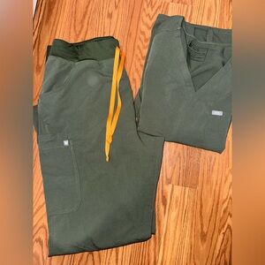 FIGS CARGO SET